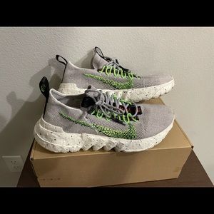 Nike Space Hippie 01